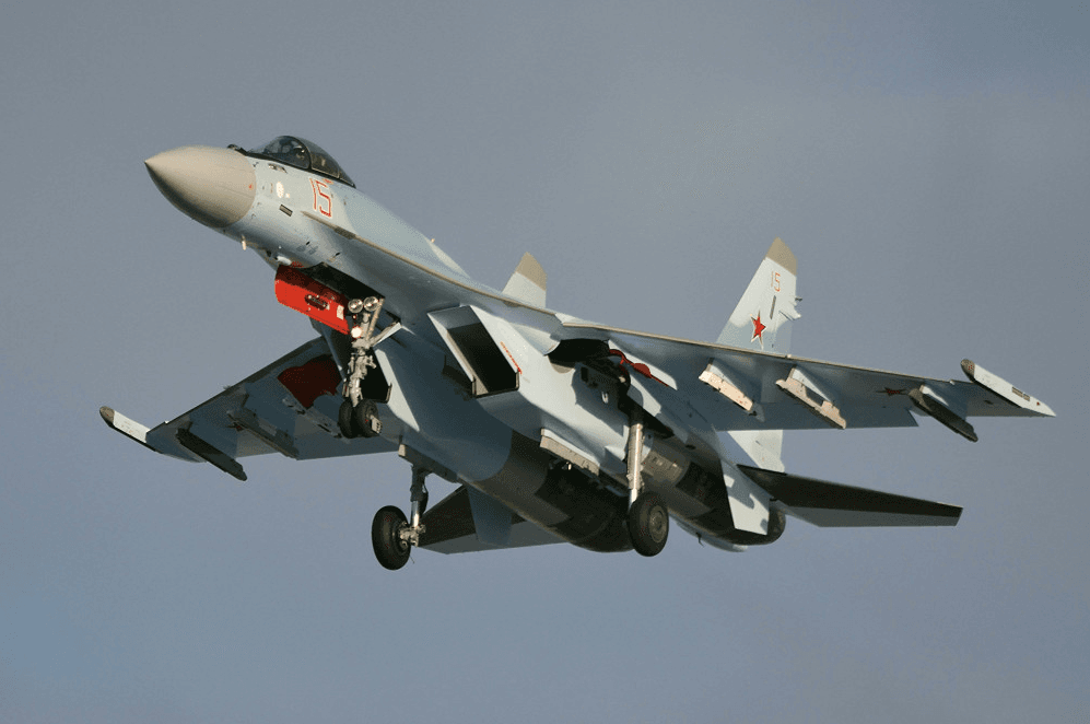 Российская ПВО вновь сбила собственный самолет — на этот раз истребитель Су-35 в районе Мариуполя. Это второй случай за неделю