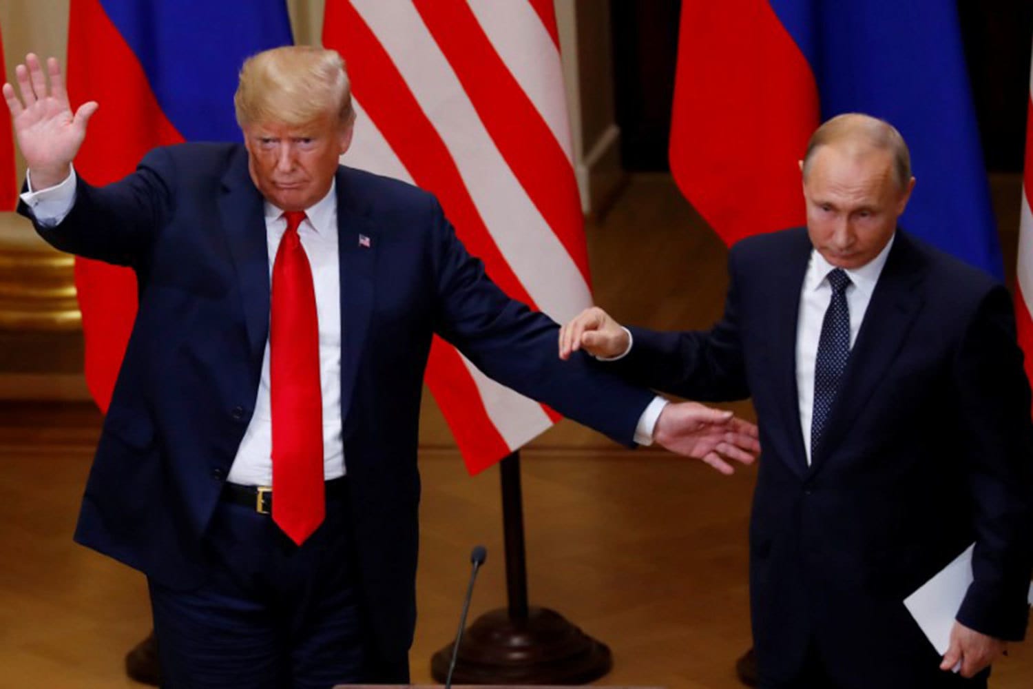 Трамп пообещал сократить 50-дневный срок, который он дал Путину на мирное урегулирование в Украине, — и снова сказал, что «разочарован» им