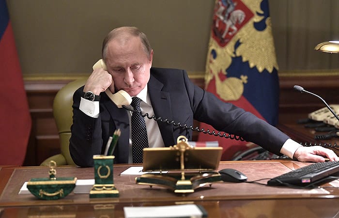 Кремль заявил о пересмотре позиции по мирным переговорам из-за «атаки БПЛА на резиденцию Путина». Минобороны РФ не в курсе этой атаки