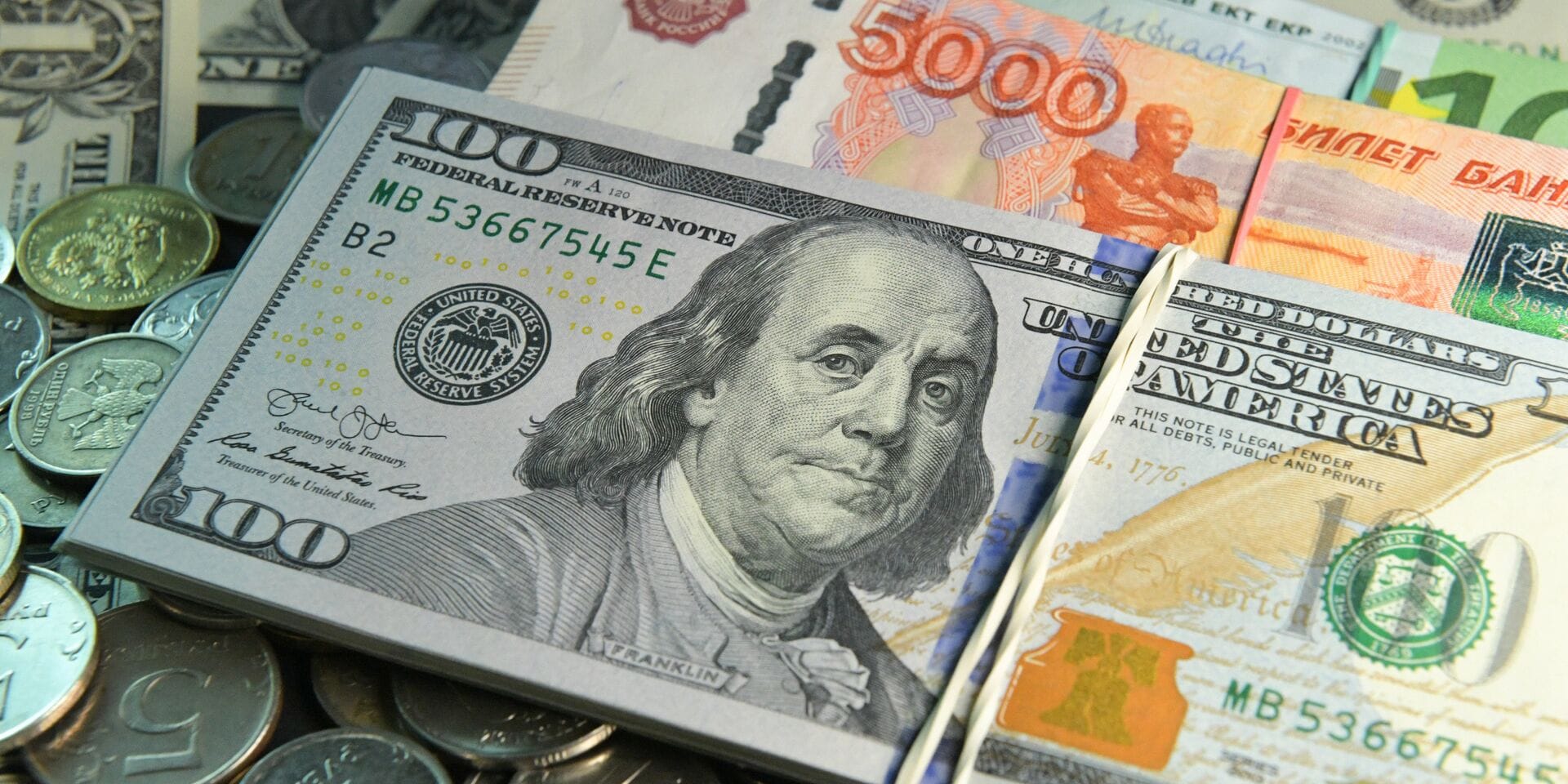 Forbes: ЦБ готовится к отмене биржевых торгов долларом